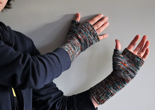 Friends Fingerless Mitts Workshop
